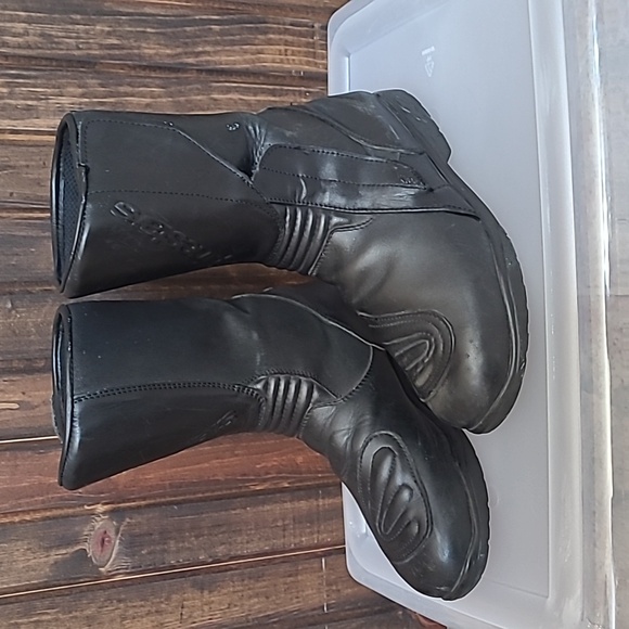 Alpinestars Gore-Tex Motorcycle Boots, Euro 41 / US 7.5 Men's, Black or Women 9 - Picture 1 of 7